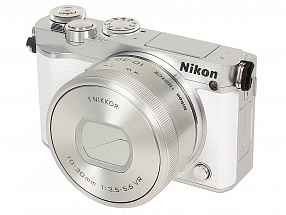Фотоаппарат Nikon 1 J5 White + 10-30 PD Zoom <23Mp, 3", 1080P, WiFi> (сменная оптика)