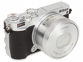Фотоаппарат Nikon 1 J5 Silver + 10-30 PD Zoom <23Mp, 3", 1080P, WiFi> (сменная оптика)