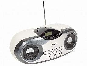 Аудиомагнитола BBK BX517U CD MP3 белый/металлик, 6 Вт, USB, Цифровой тюнер, Пульт ДУ